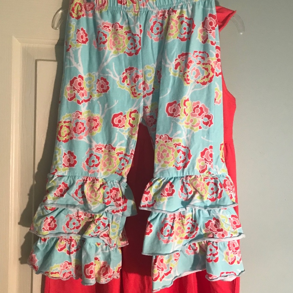 Cute girls top and ruffles pants